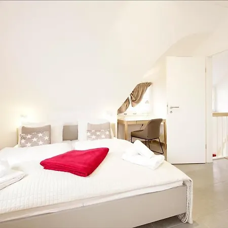 בית נופש Roter Milan Groß Schwansee